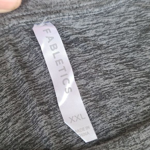 PLUS SIZE FABLETICS  WOMAN'S WORKOUT TOP - Picture 8 of 8